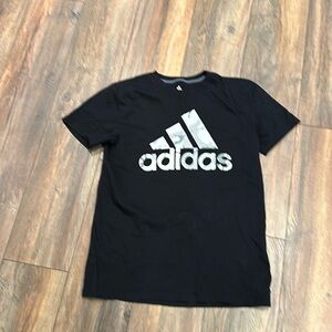 Boys xl addidas tshirt